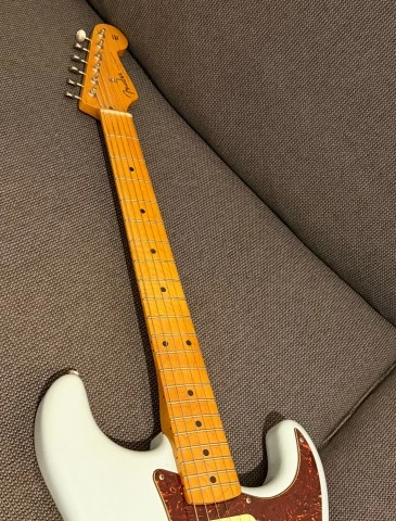 Fender Vintera 50s Strat maple neck