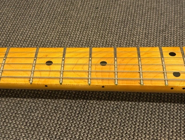 Fender Vintera 50s Strat maple neck