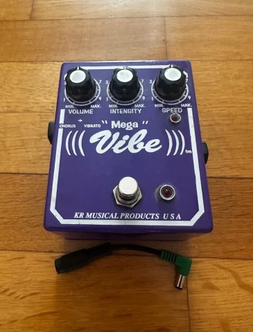 KR Musical Products Mini Mega Vibe Chorus+ Vibrato