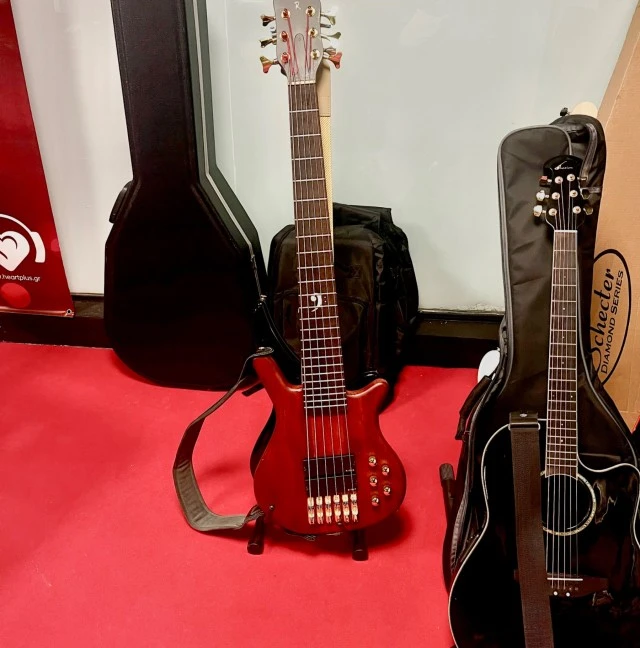 Thumb Bass, 6strings, by Rammos 