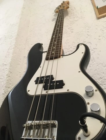Squier Precision Japan 