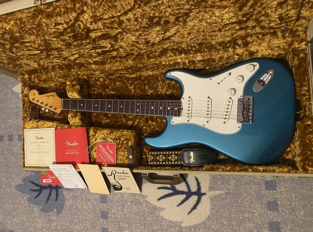 FENDER ERIC JOHNSON LUCERNE AQUA FIREMIST