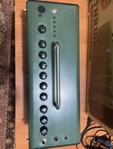 Yamaha thr10x mazi m kouti kalodio sta 240 