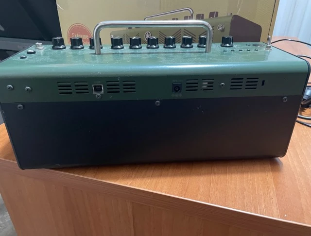 Yamaha thr10x mazi m kouti kalodio sta 240 