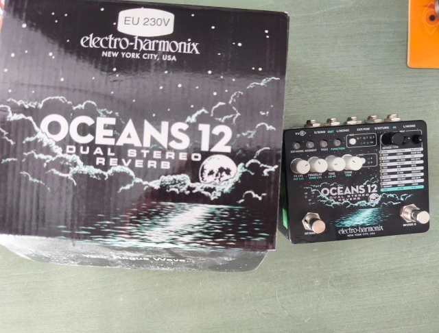 Πετάλι Electro Harmonix Oceans 12 Dual Stereo