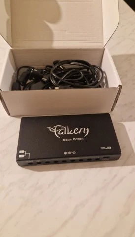 Falken 1 Mega Power Bank - Mobile power supply for effect pedals