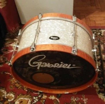 Bass drum 20'' x 8'' , Gabriel handy.