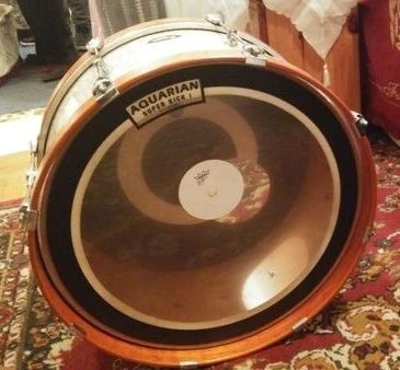 Bass drum 20'' x 8'' , Gabriel handy.