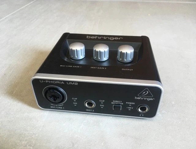 Behringer U-Phoria UM2 (Κάρτα ήχου)