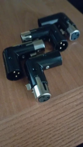 Ρυθμιζόμενοι XLR adaptors 90°