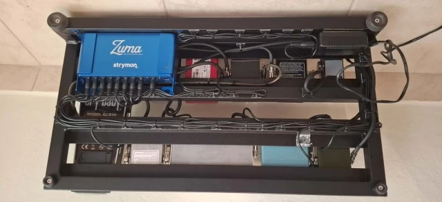 Pedalboard Ολόκληρο