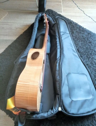 Kai KTI-90 Tenor Ukulele 110euro