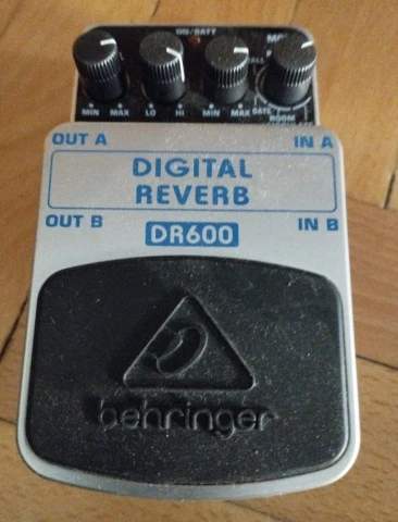Behringer DR600 reverb pedal
