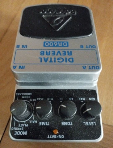 Behringer DR600 reverb pedal