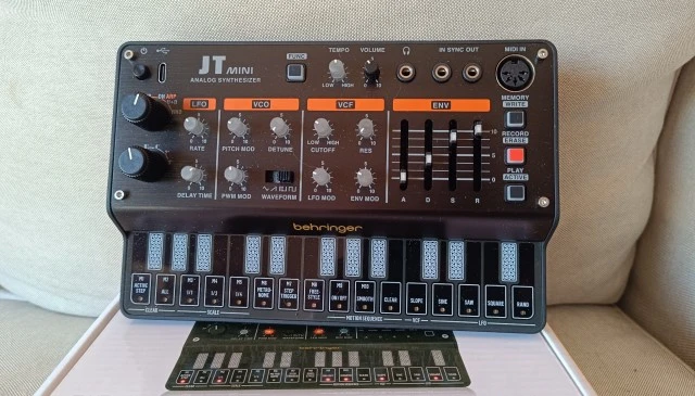 Behringer JT mini