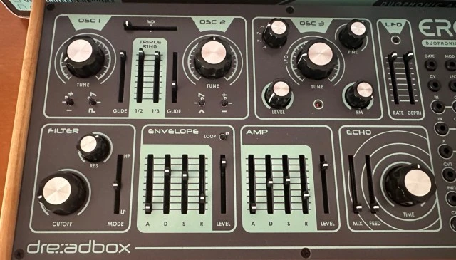 Αναλογικό διφωνικο semi-modular synthesizer 