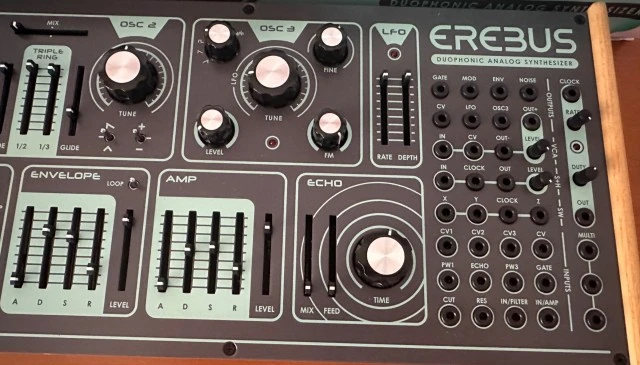 Αναλογικό διφωνικο semi-modular synthesizer 