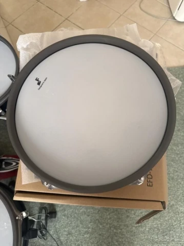 Πωλείται tom pad 12”