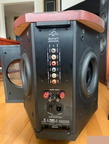 Sub Martin Logan Depth i
