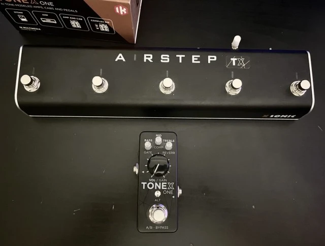 IK Multimedia TONEX ONE + XSonic AIRSTEP TX