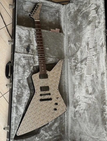 Epiphone Explorer James Hetfield JH-2 tribute