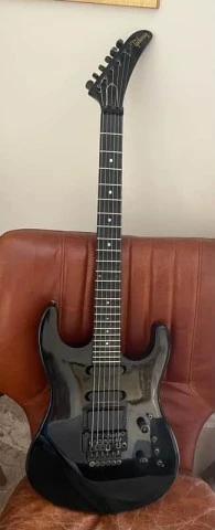 Gibson U-2 (Mach II) 1989 - Ebony finish , Scalloped Ebony fretboard 