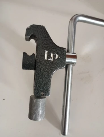 LP Mic Claw