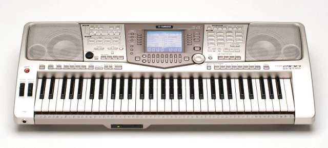 Yamaha PSR 2100 2000s 
