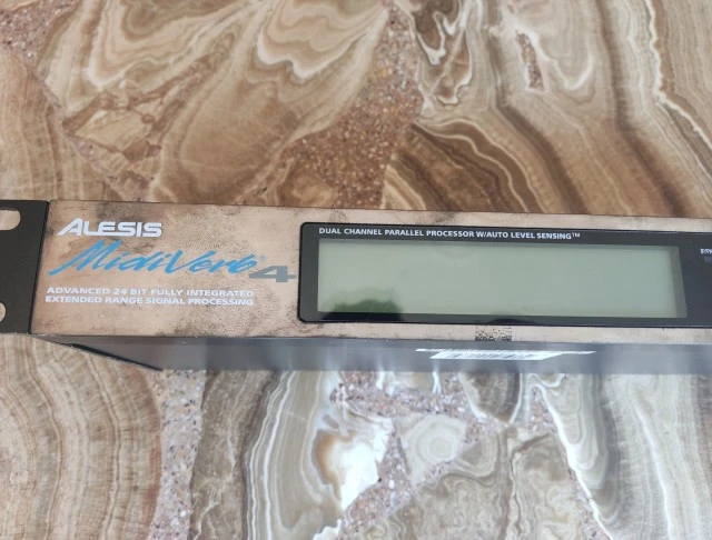 Alesis Midiverb 4 