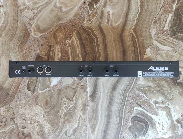 Alesis Midiverb 4 