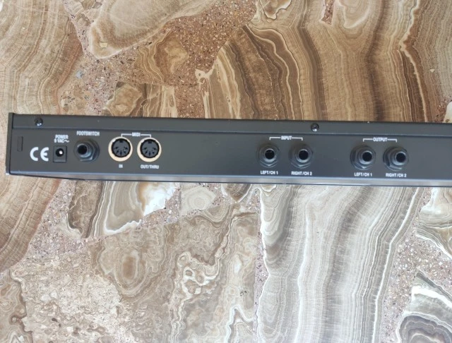 Alesis Midiverb 4 