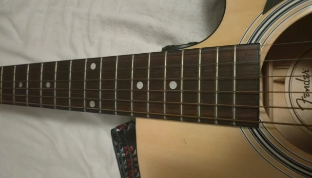 Fender ηλεκτροακουστική κιθάρα με θήκη 