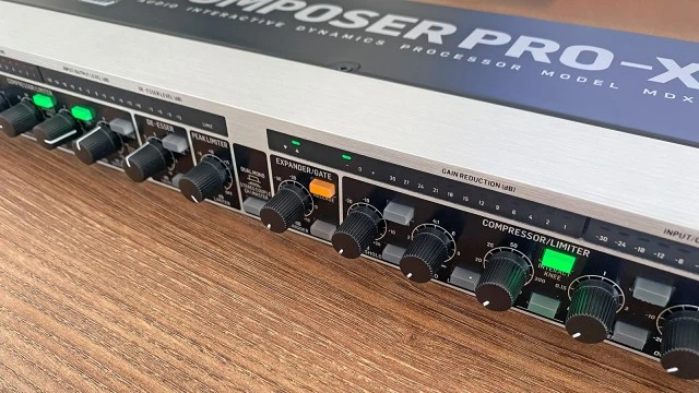 Behringer MDX2600 V2 Composer Pro-XL