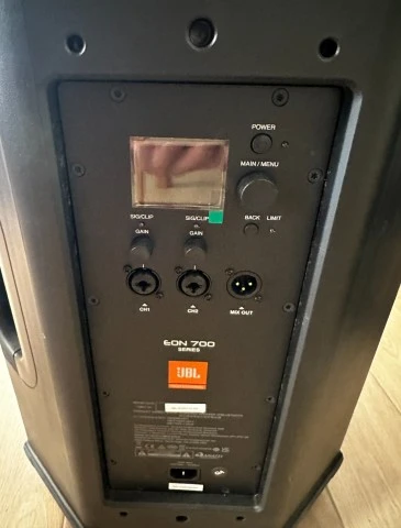 2x JBL EON 715 + 2 βάσεις ηχείων