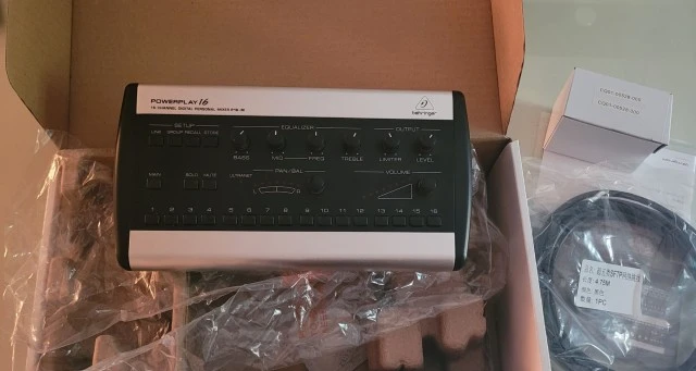 P16-M personal mixer