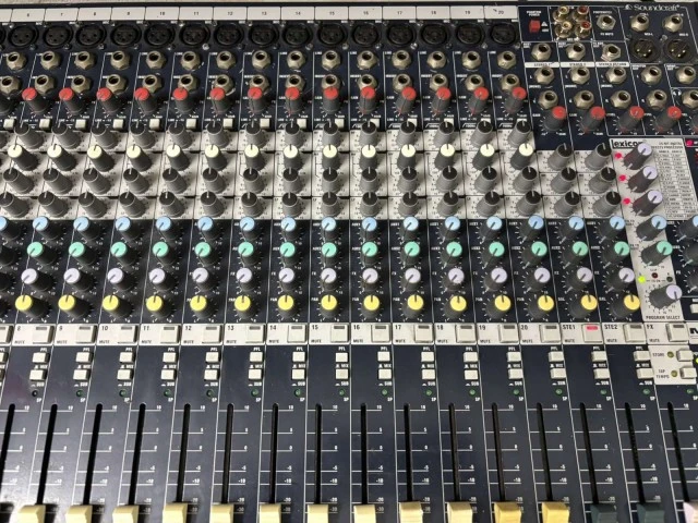 Soundcraft MFX20/2