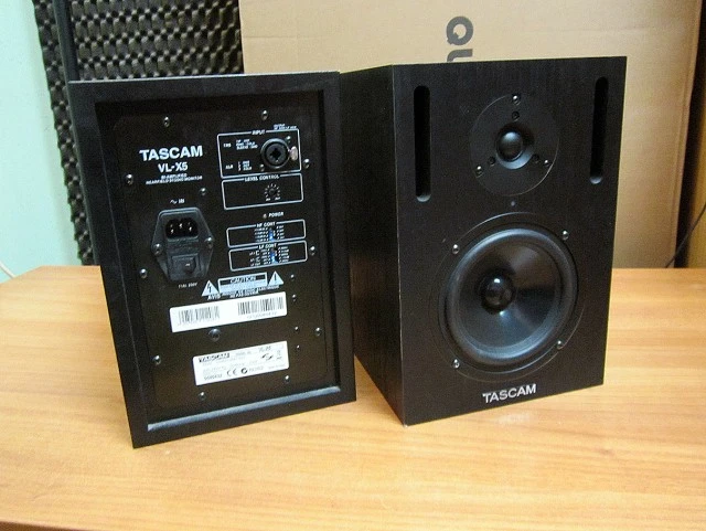 Ζεύγος ηχεία Tascam VL-X5 studio monitors