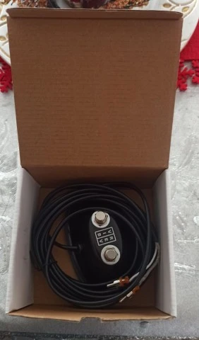 blackfece footswitch rev+Vib / RCA 