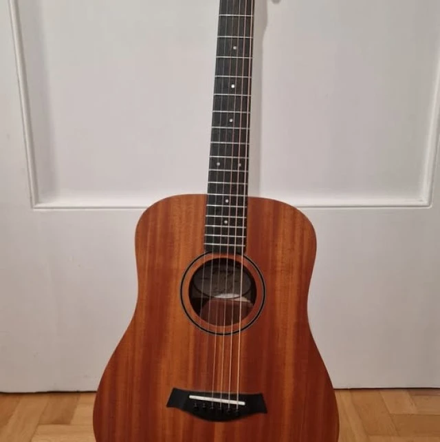 Baby Taylor Mahogany BT2 LH