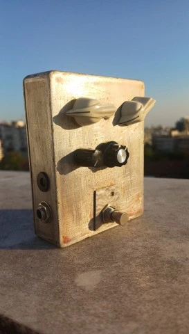 Blue Pedals "Crash n' Go" Fuzz - Prototype #1 (Handwire