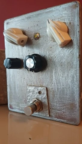 Blue Pedals "Crash n' Go" Fuzz - Prototype #1 (Handwire