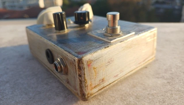 Blue Pedals "Crash n' Go" Fuzz - Prototype #1 (Handwire