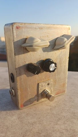 Blue Pedals "Crash n' Go" Fuzz - Prototype #1 (Handwire