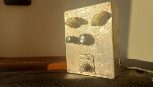 Blue Pedals "Crash n' Go" Fuzz - Prototype #1 (Handwire