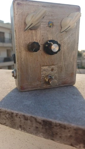 Blue Pedals "Crash n' Go" Fuzz - Prototype #1 (Handwire