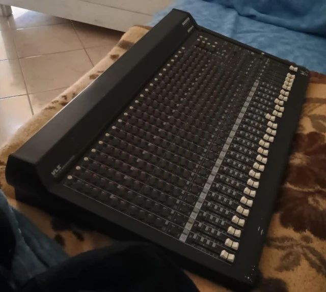 Mackie κονσόλα Made in USA 