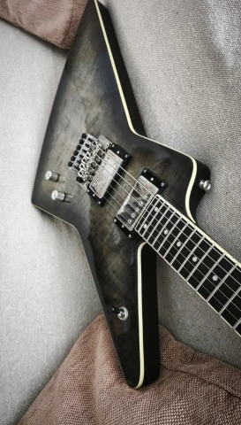 Epiphone Small Brendon Ghosthorse Προσφορές Δεκτές