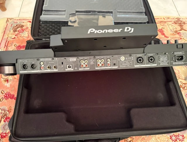 Pioneer DJ XDJ-RX3 + Soft Carrying Bag + Clear Cover