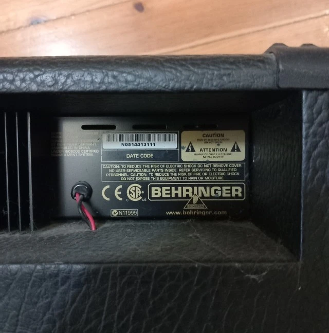 behringer ultrabass bx300