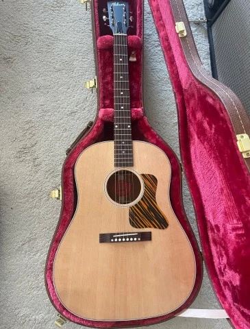 Gibson J-35 30s Faded